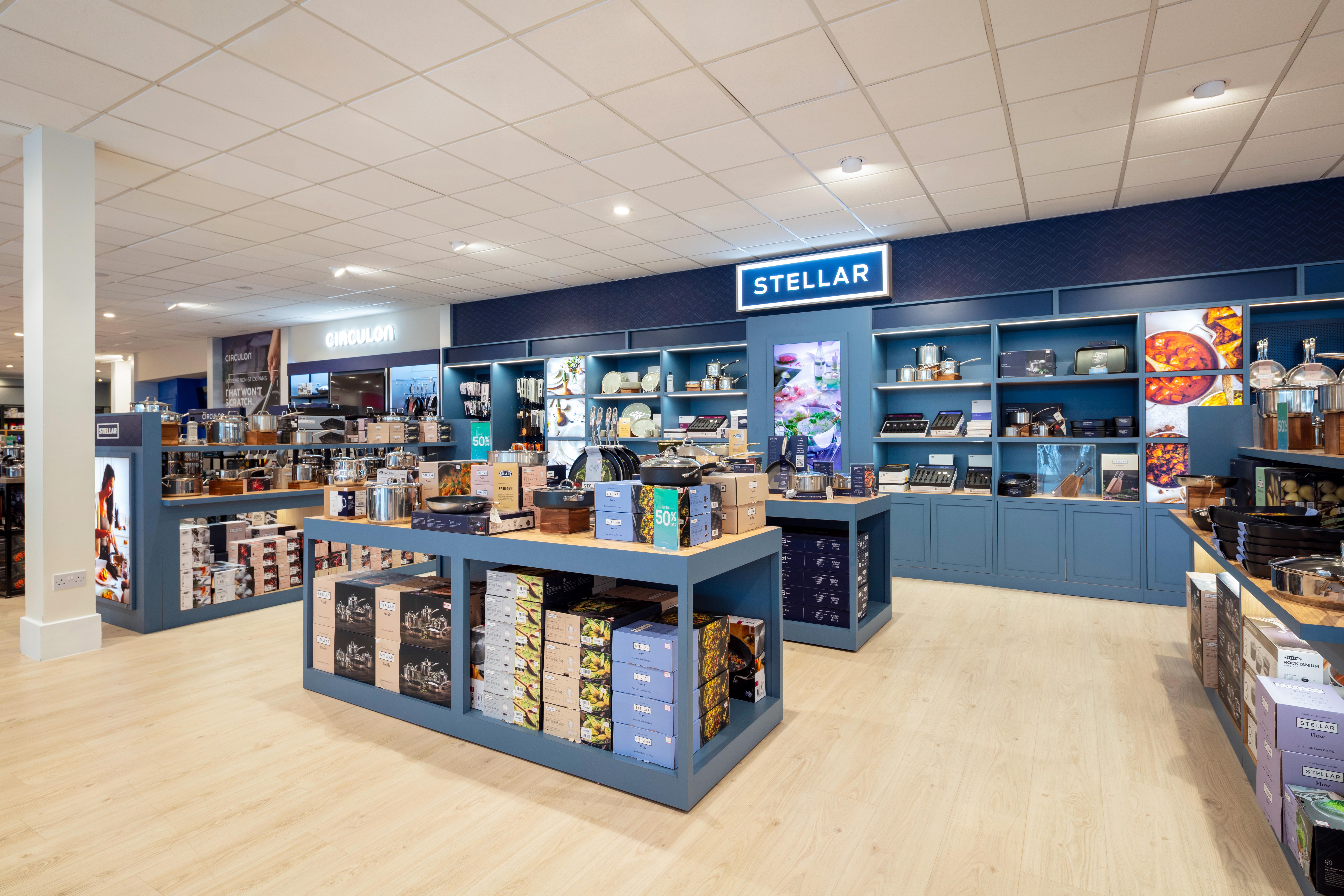 STELLAR ARNOTTS RETAIL FIXTURE DISPLAY 1 by Attero Retail Design